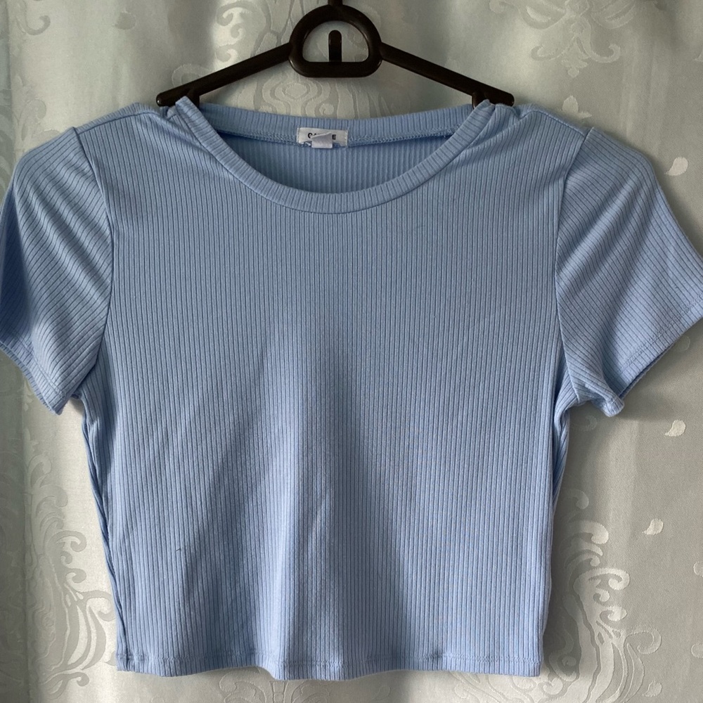 garage blue cropped short sleeve top NWOT 💙